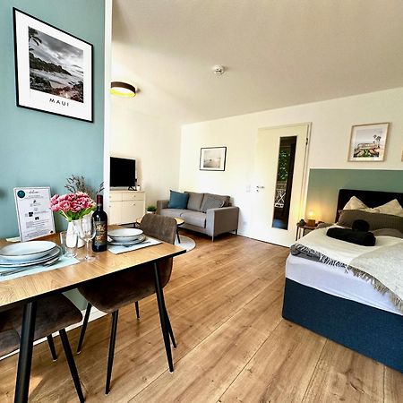 Gemuetliches 1R Apartment Mit Balkon, Parking, Tv Streaming Magdeburg Luaran gambar
