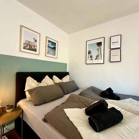 Gemuetliches 1R Apartment Mit Balkon, Parking, Tv Streaming Magdeburg Luaran gambar