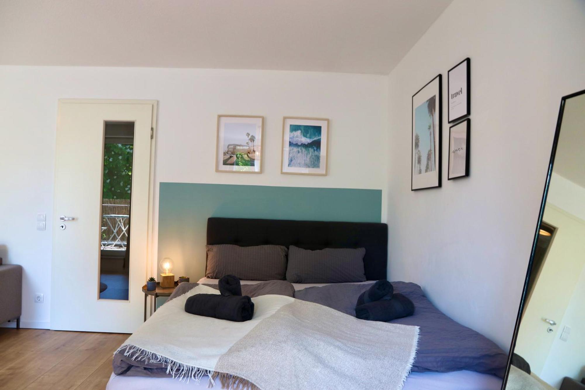 Gemuetliches 1R Apartment Mit Balkon, Parking, Tv Streaming Magdeburg Luaran gambar