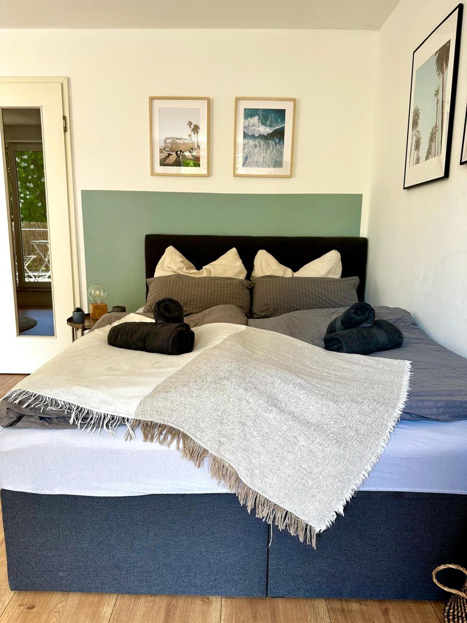 Gemuetliches 1R Apartment Mit Balkon, Parking, Tv Streaming Magdeburg Luaran gambar