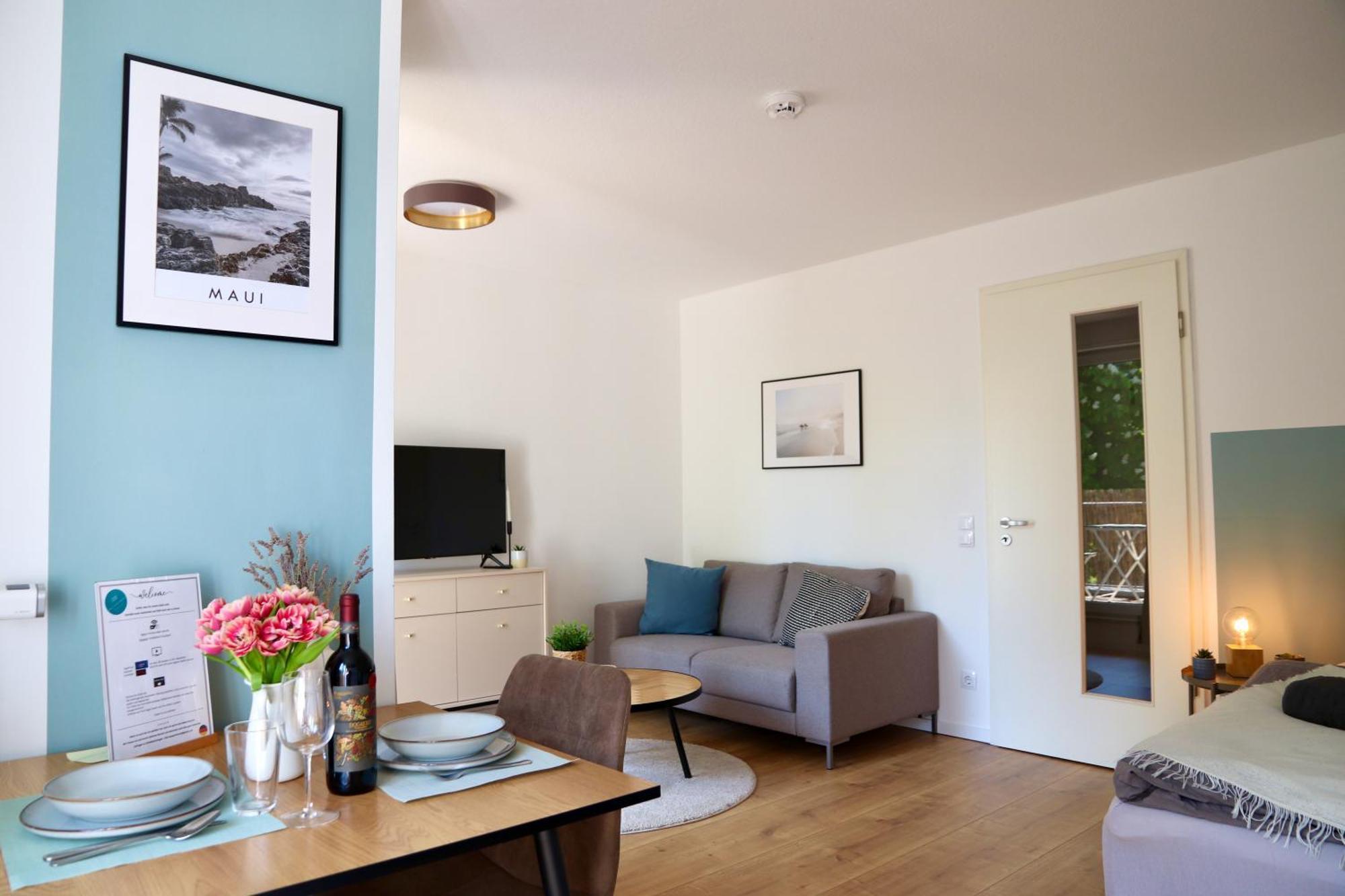 Gemuetliches 1R Apartment Mit Balkon, Parking, Tv Streaming Magdeburg Luaran gambar